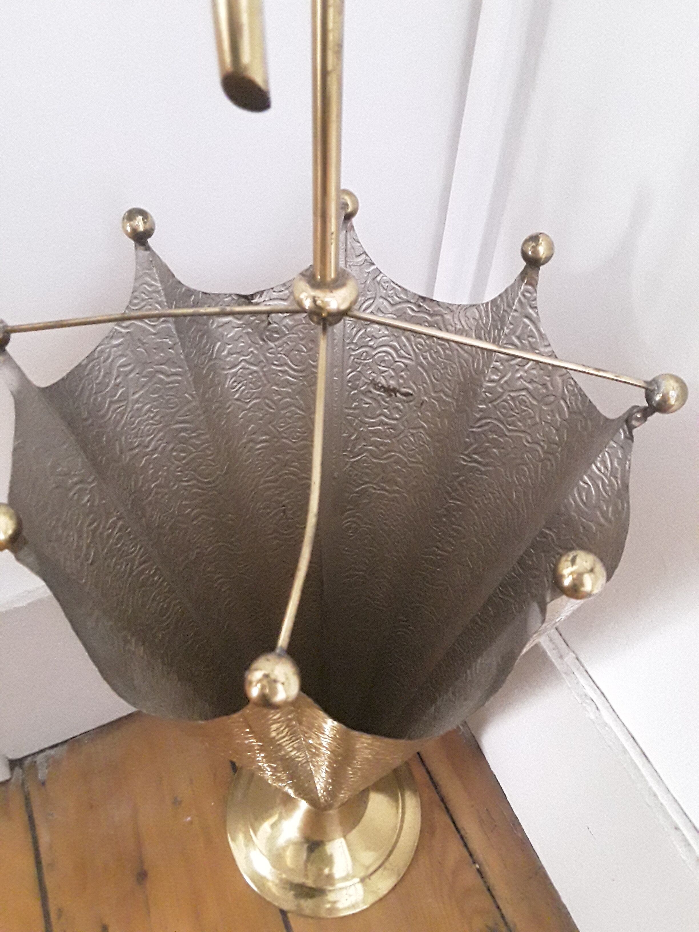 Porte parapluie en cuivre martelé