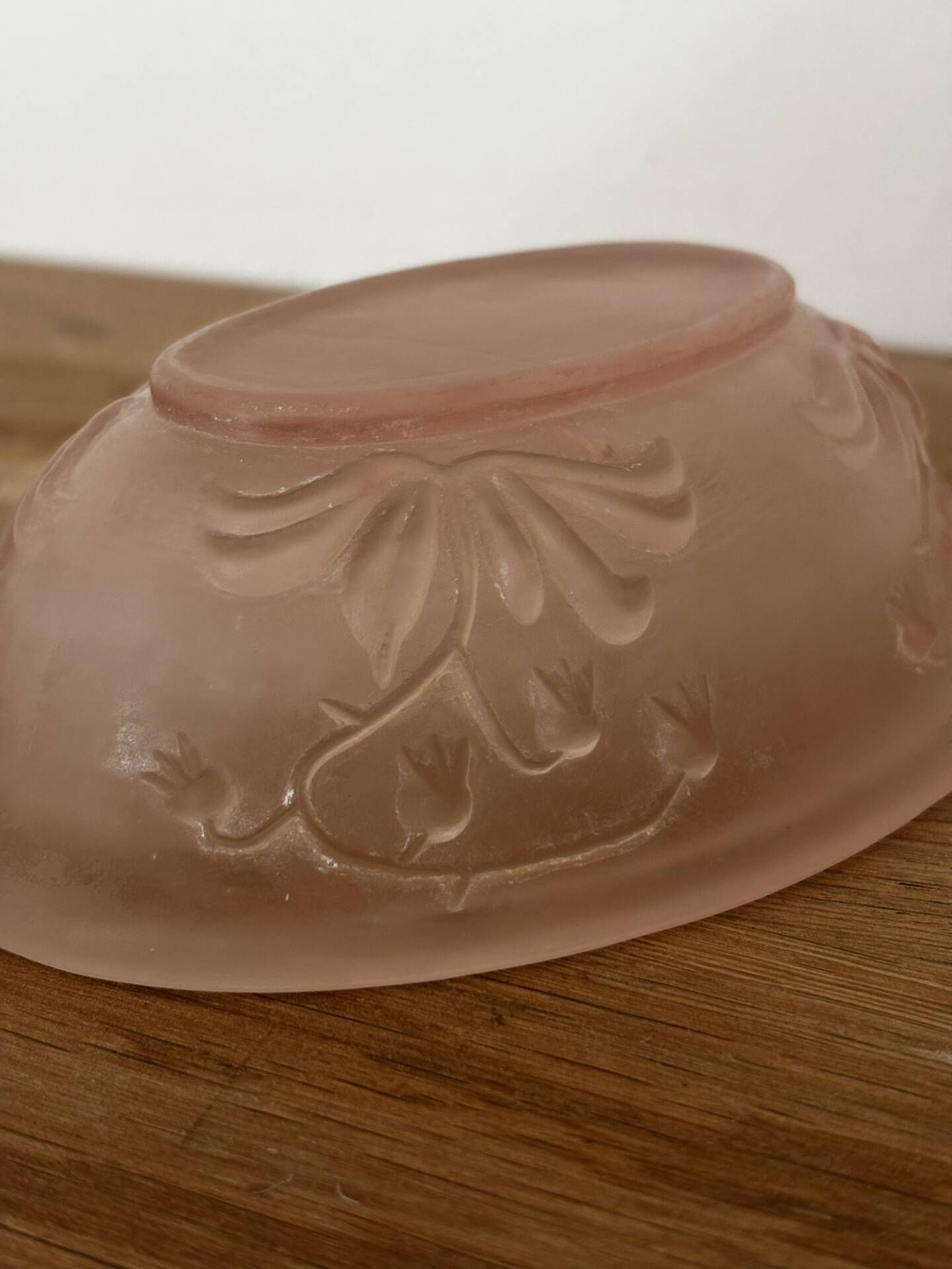 Art Deco soap dish, moulded glass, pink lilies of the valley.