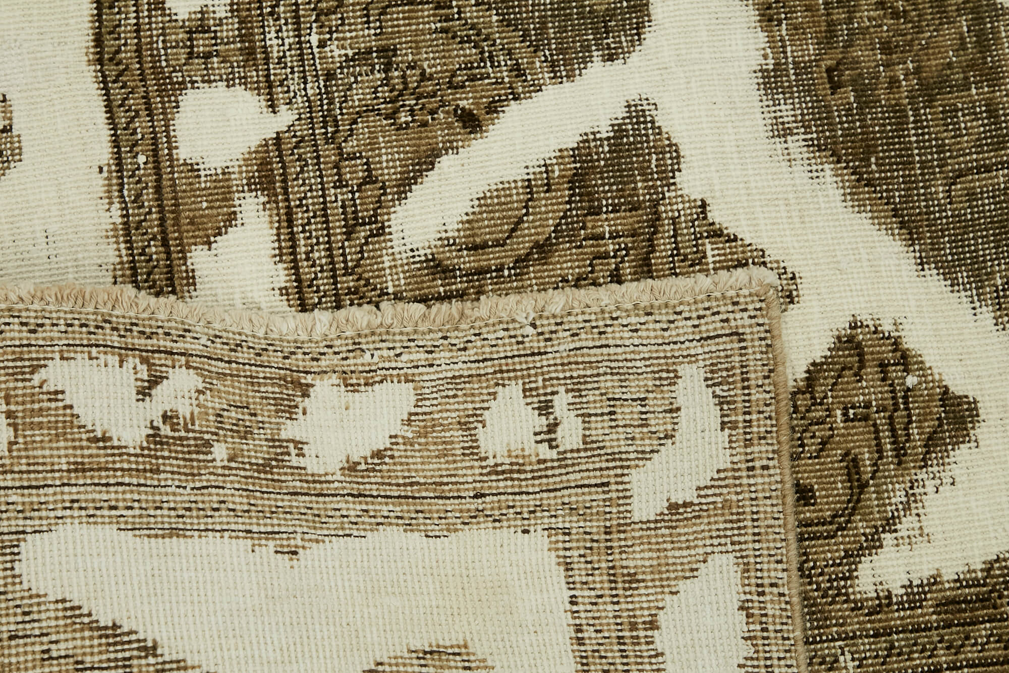 1970s 283 cm x 388 cm beige wool carpet