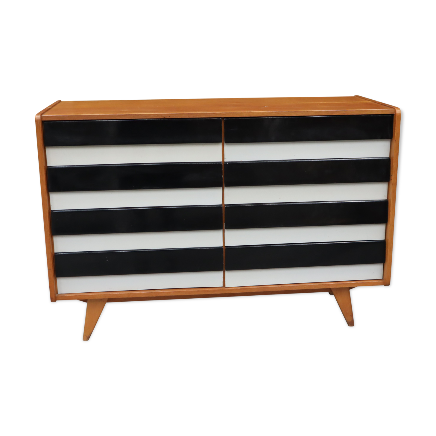 Black and white Jiroutek chest of drawers