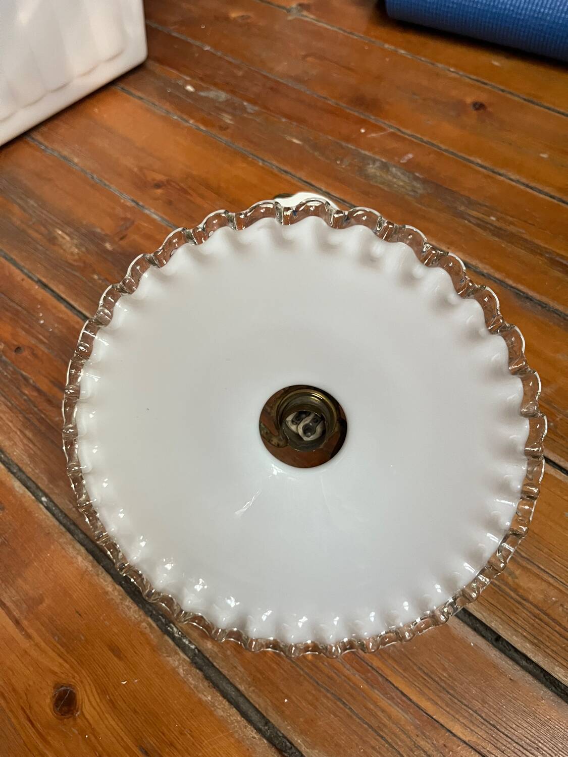 Opaline applique with lace swan neck from the 1930s