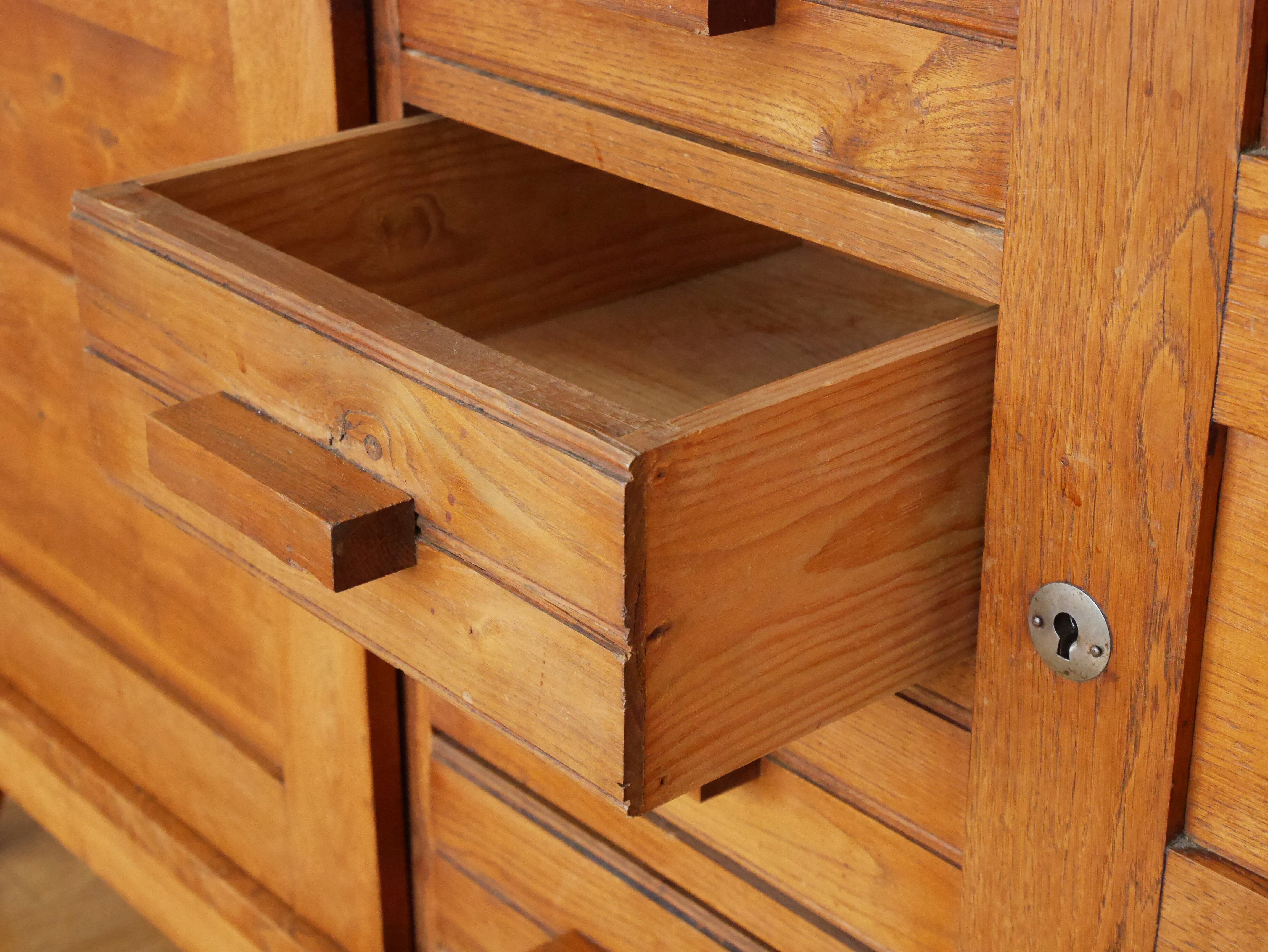 Buffet René Gabriel 1945 for disaster victims