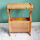 Table d'appoint porte revue bois et cannage