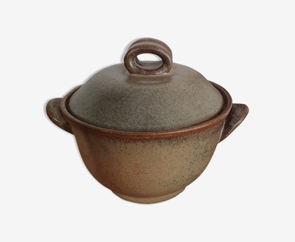 Pot en grès avec couvercle