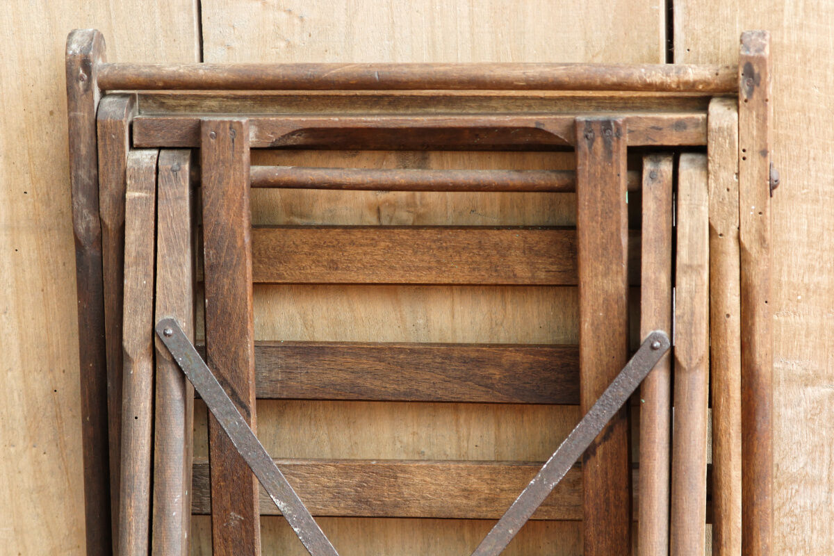Children's folding chair