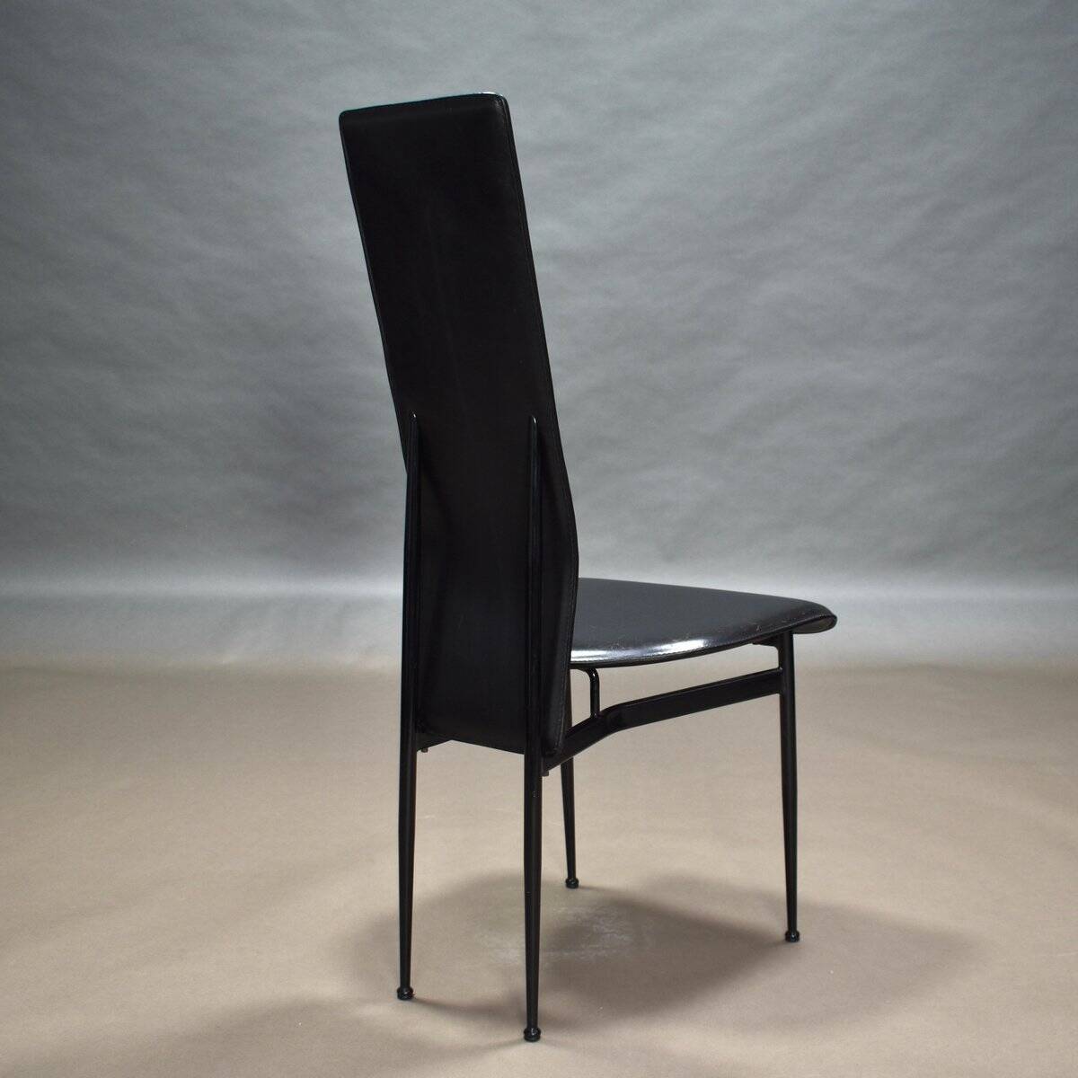 Chaises de salle à manger en cuir noir par Giancarlo Vegni et Gualtierotti pour Fasem, Italie, années 1980, ensemble de 6.