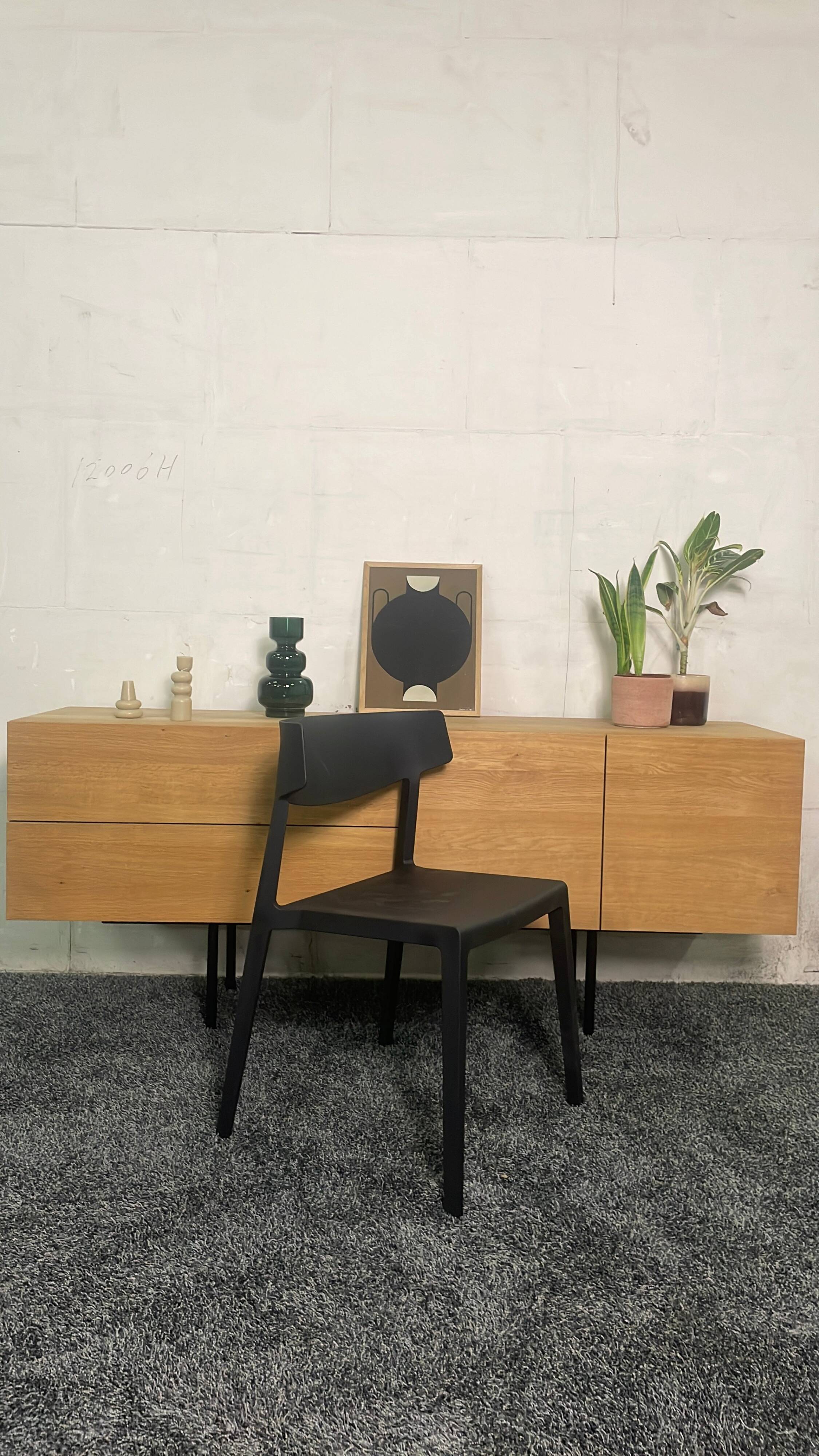 Actiu Wing Black Armchair
