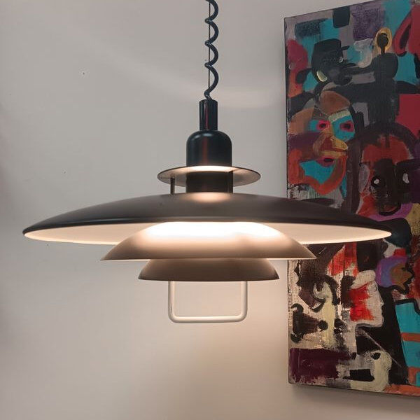 Suspension scandinave noire