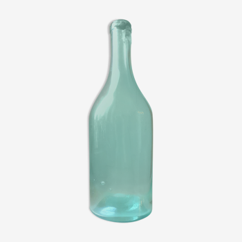 Blown glass bottle