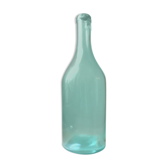 Blown glass bottle