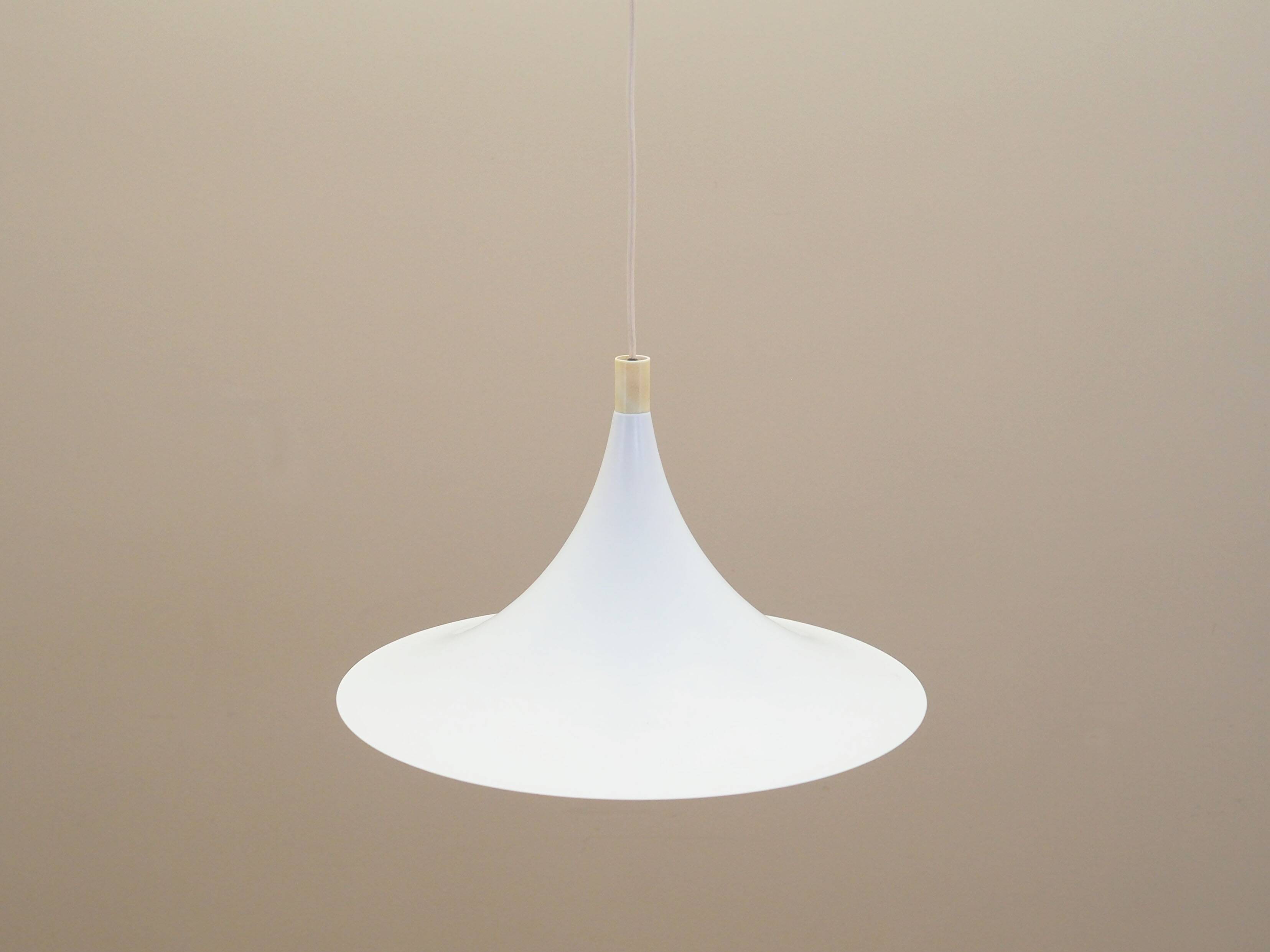 Suspension, design danois, années 1970, production : Danemark