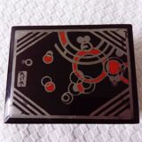 Small black lacquered box with Art Deco decor.Japan