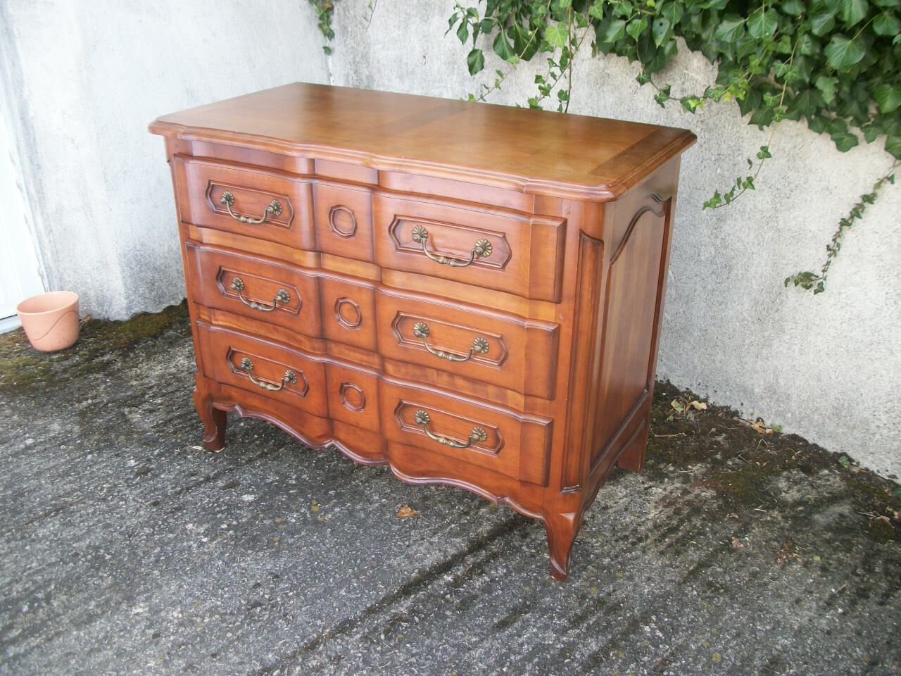 Chest of drawers style Louis XV