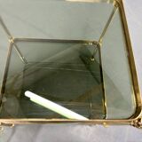 Paire de tables d'appoint ou de chevet en laiton et verre fumé, années 1970