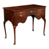 Antique Chippendale writing desk in walnut, oak, and fir, 18th century.