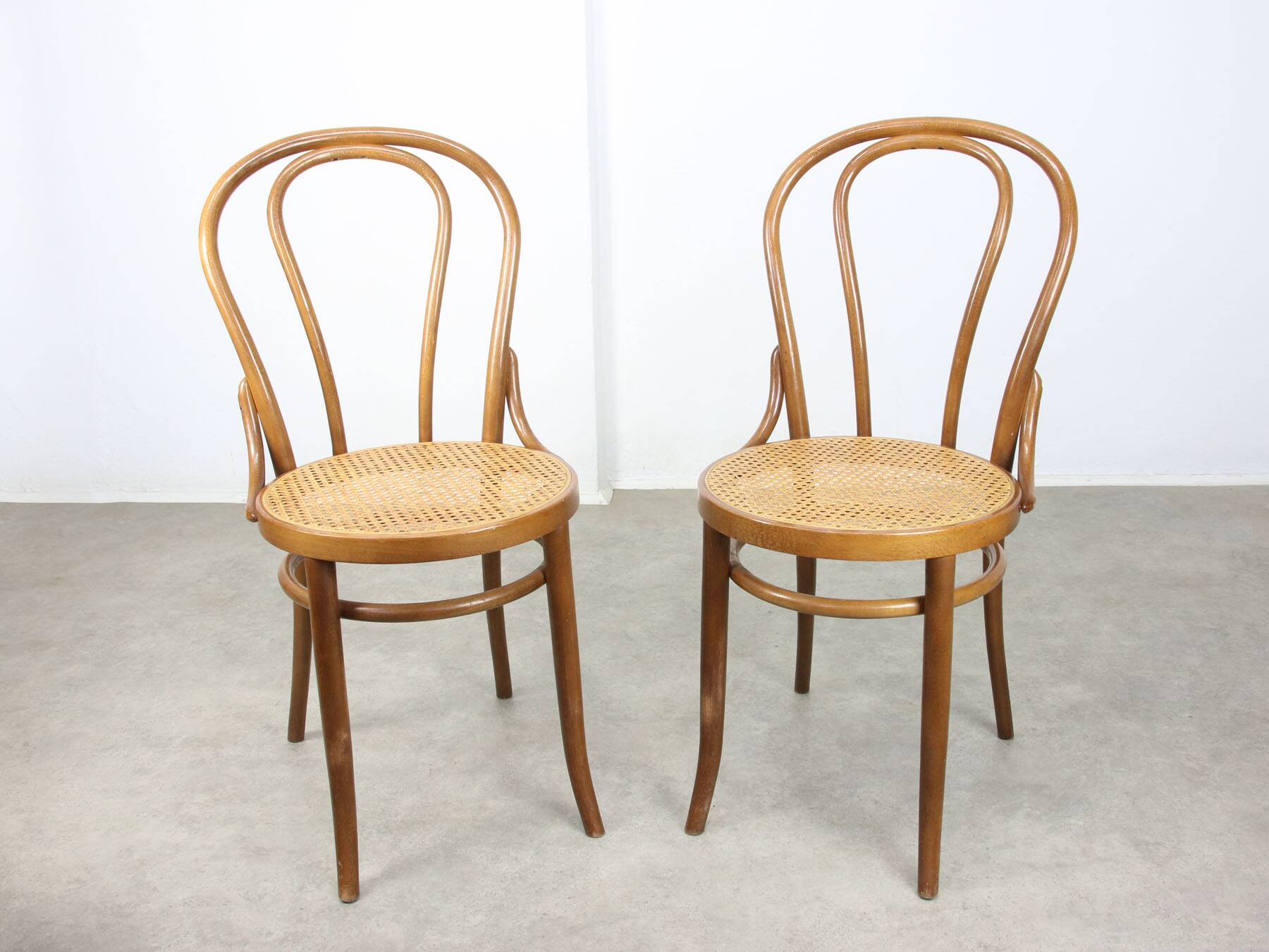 Vintage No. 18 Dining Chairs attributed to Michael Thonet, Set of 2