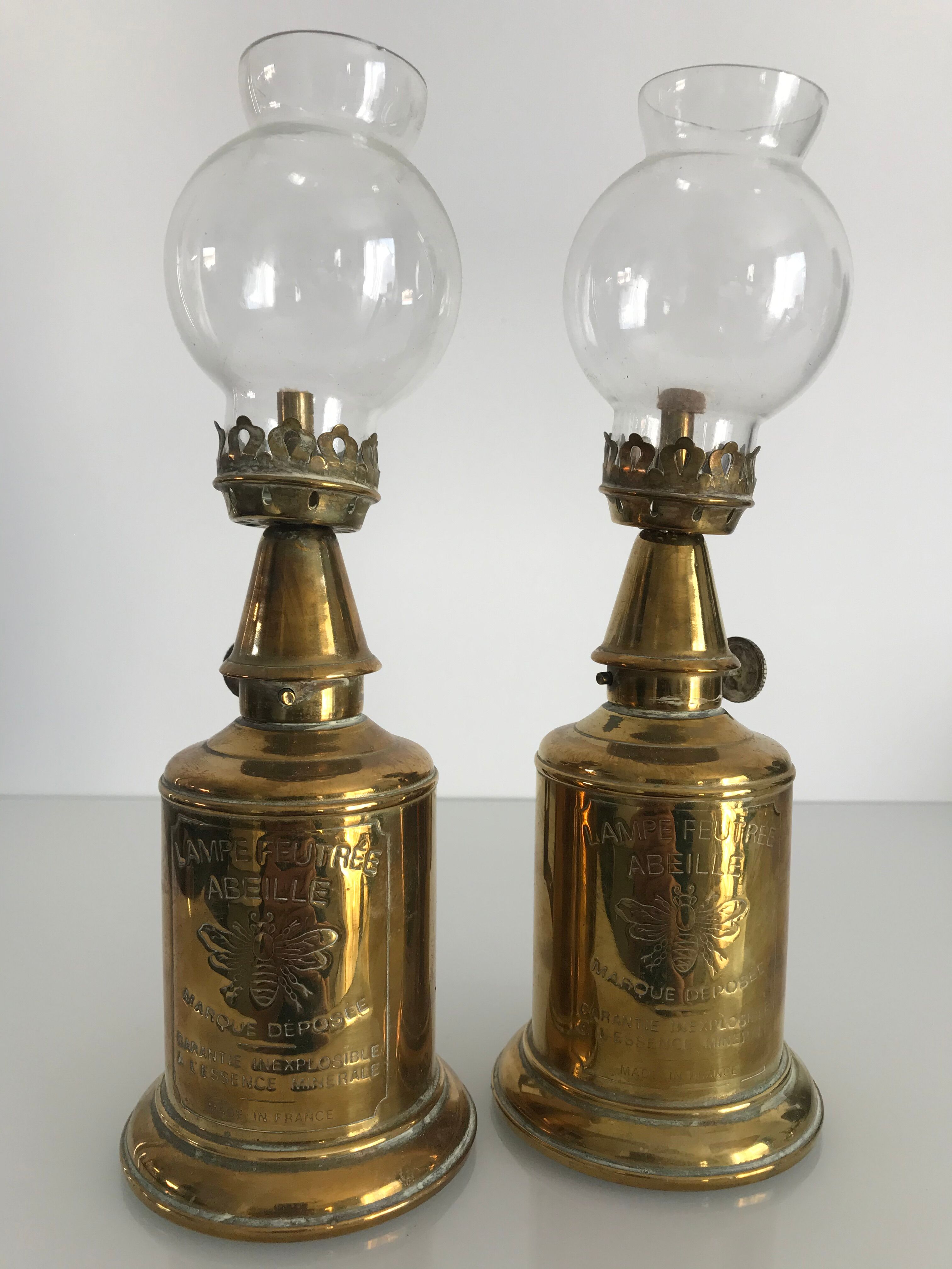 Lampe feutrée abeille laiton lot