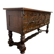 Buffet / armoire sculptée en bois vintage