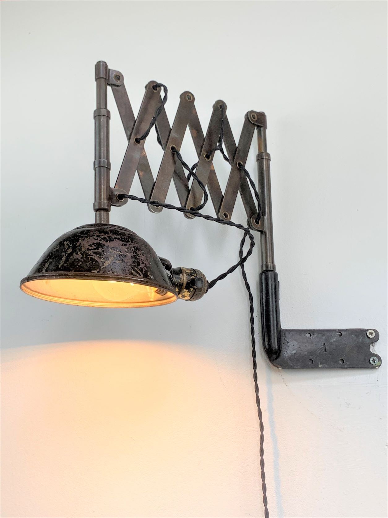 Scissor lamp chicago lamp modern appliances usa accordeon