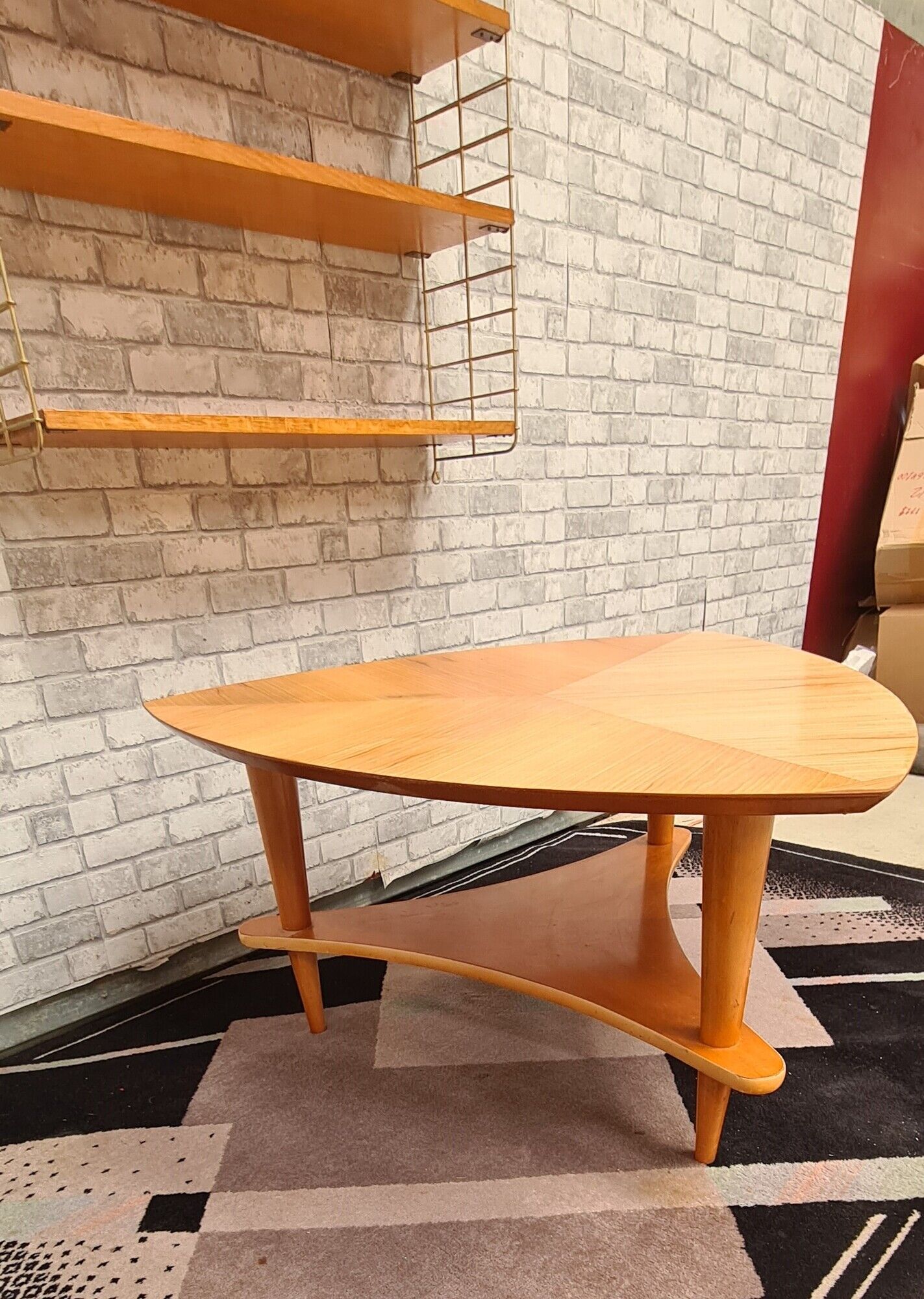 Scandinavian table spindle feet very good stability; trace of light wear on tray 84x44