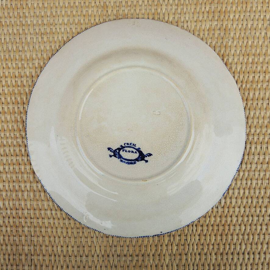 Ancienne assiette à dessert Creil Montereau – Flora