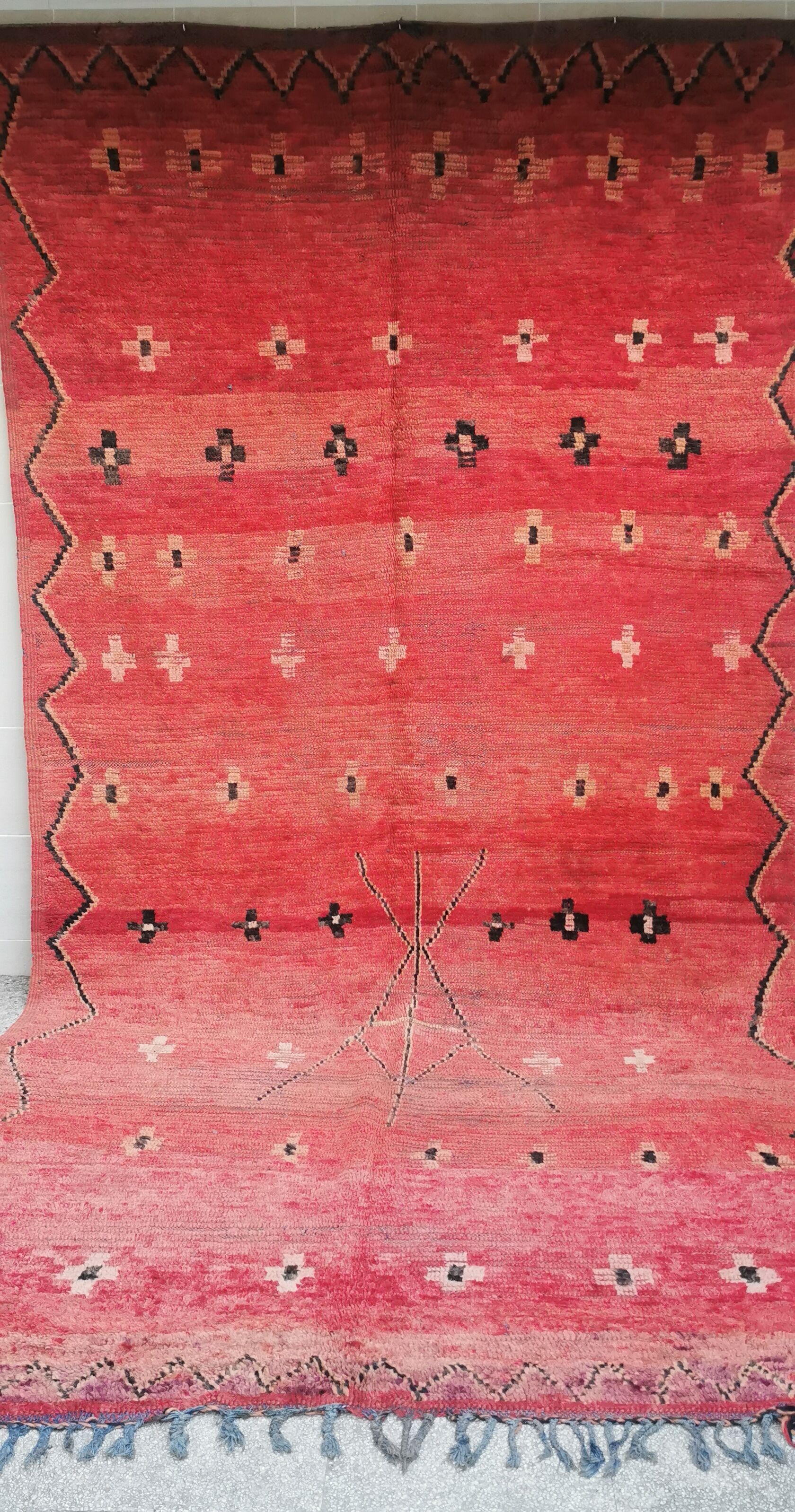 Vintage Berber carpet boujaad 200/390