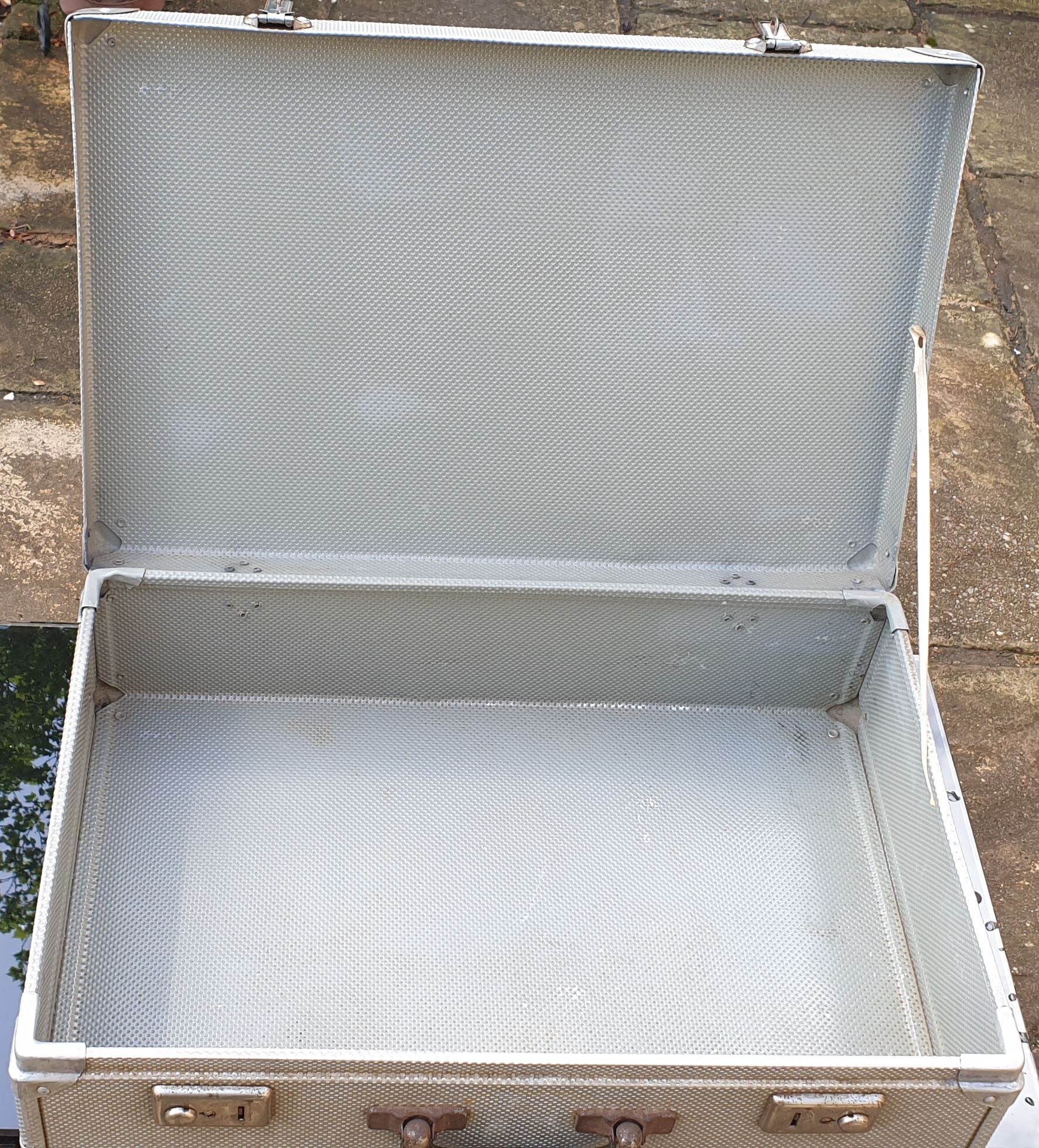 Valise aluminium vintage