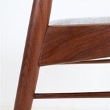 Chaise en teck Ærthøj Jensen & Mølholm entièrement restaurée avec un revêtement en feutre de laine / Design danois moderne du milieu du siècle / Années 1960