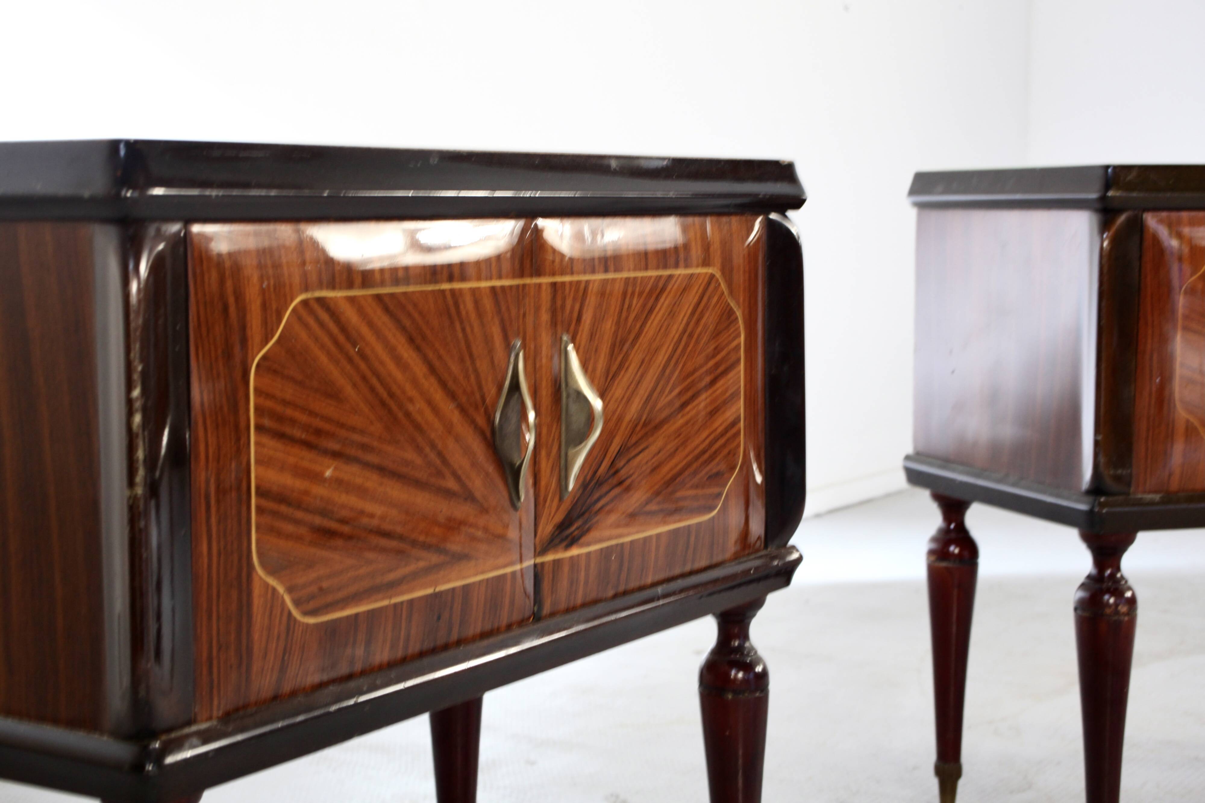 Set Of 2 Italian Midcentury Walnut Burl And Brass Bedside Tables / Cabinets