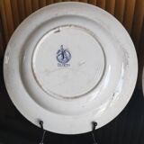 6 anciennes assiettes creuses dépareillées en Terre de Fer vertes et bleues
