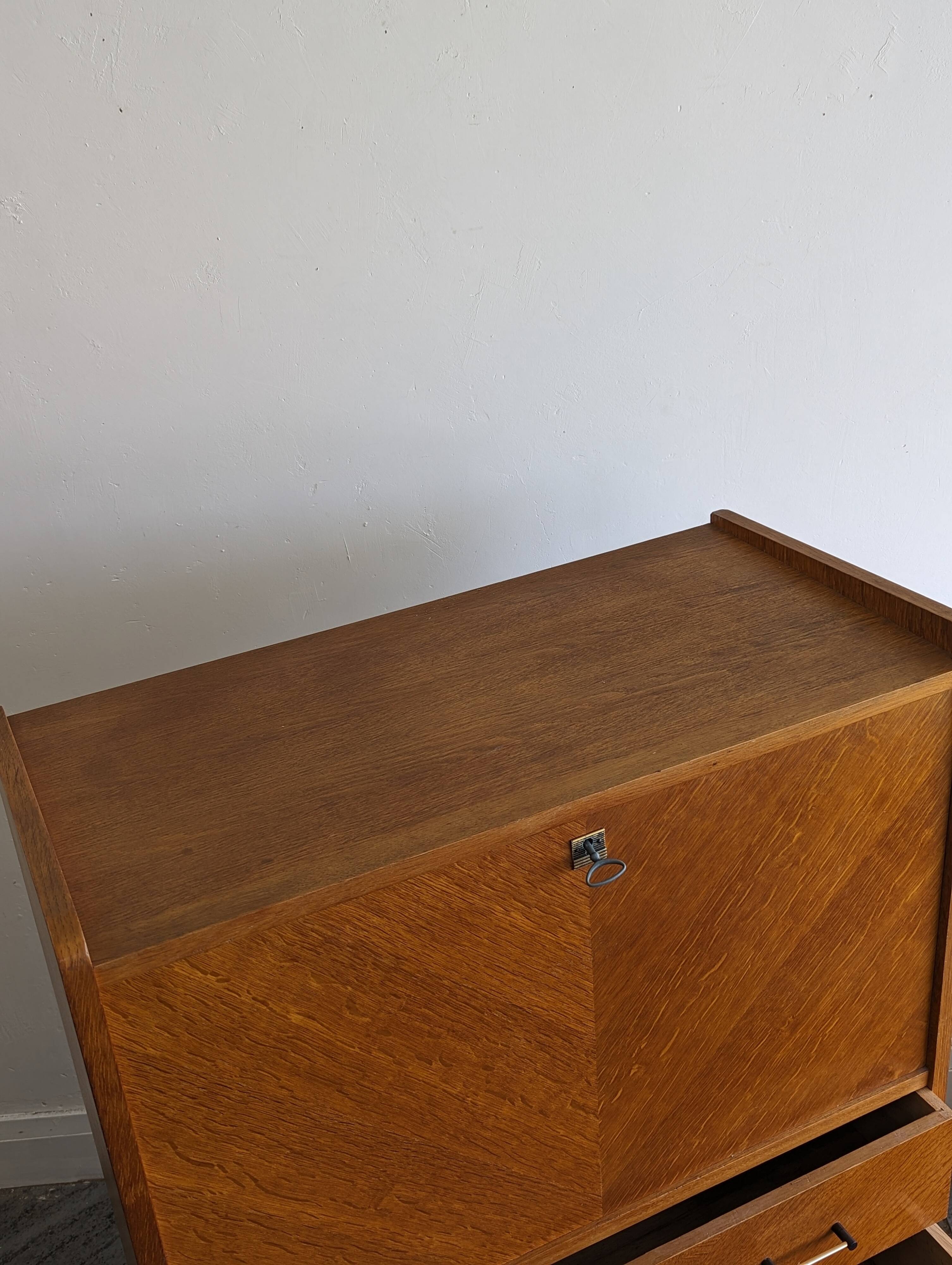 Secretary chest of drawers