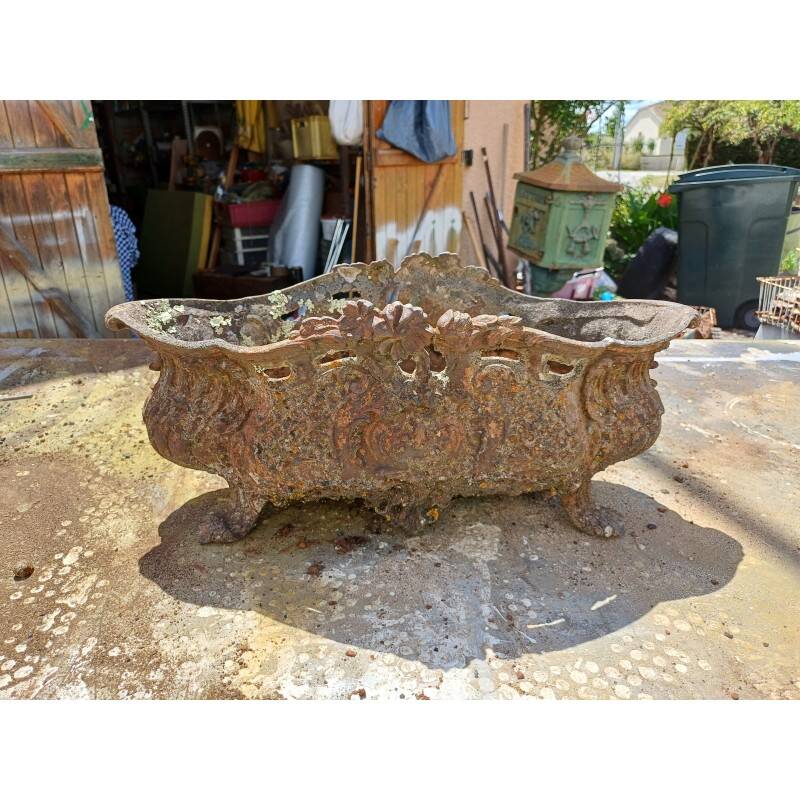 1 cast iron planter from 1900 from Charleville - Mézières, rockery style