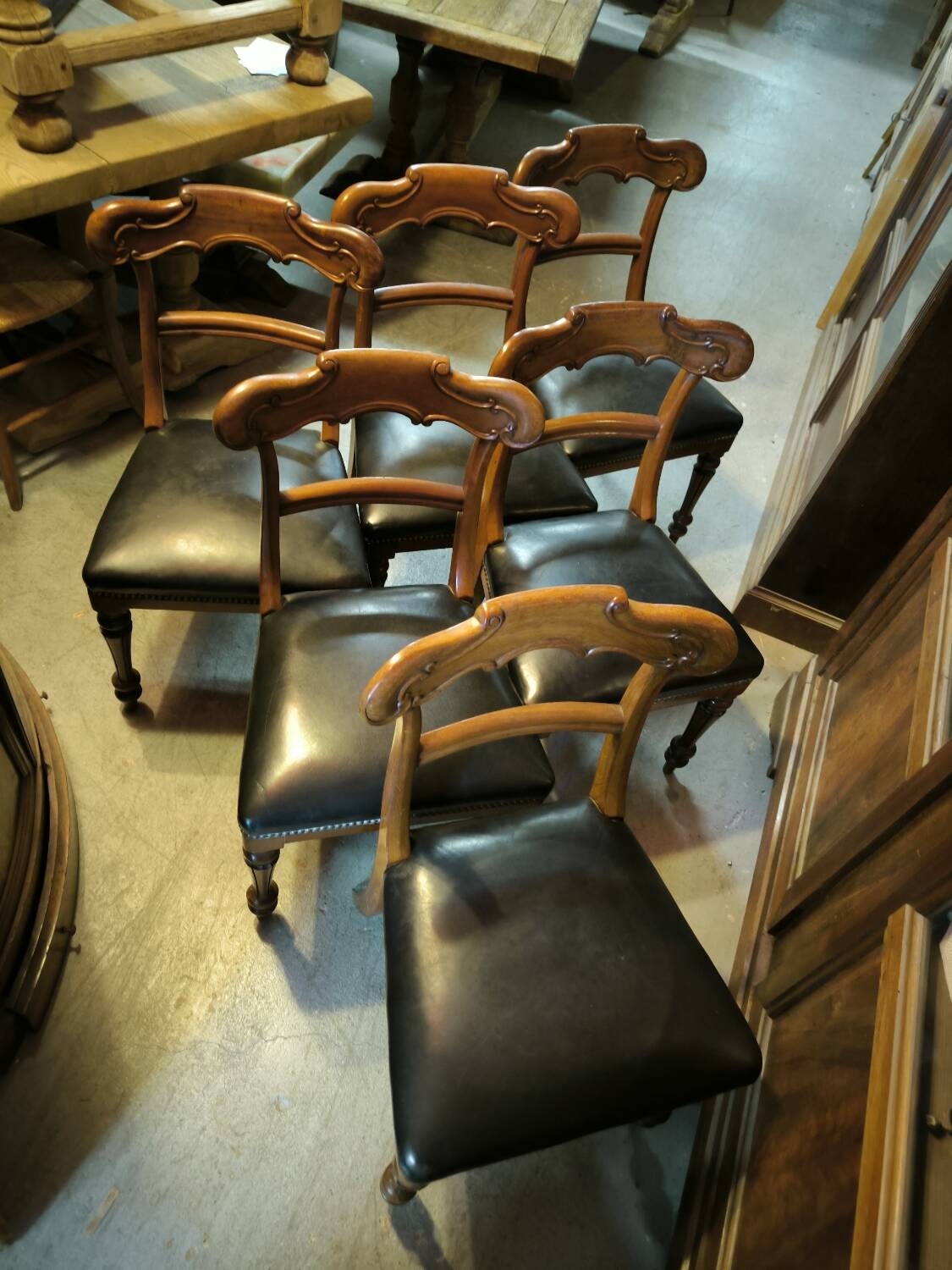 Set of 6 English chairs in mahogany and black leather