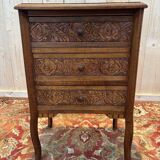 Commode chiffonnier en bois sculpté
