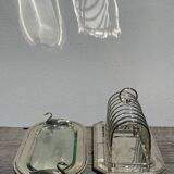 Flat silver metal tray with duck and toast