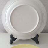 Lot six vintage dessert plates.