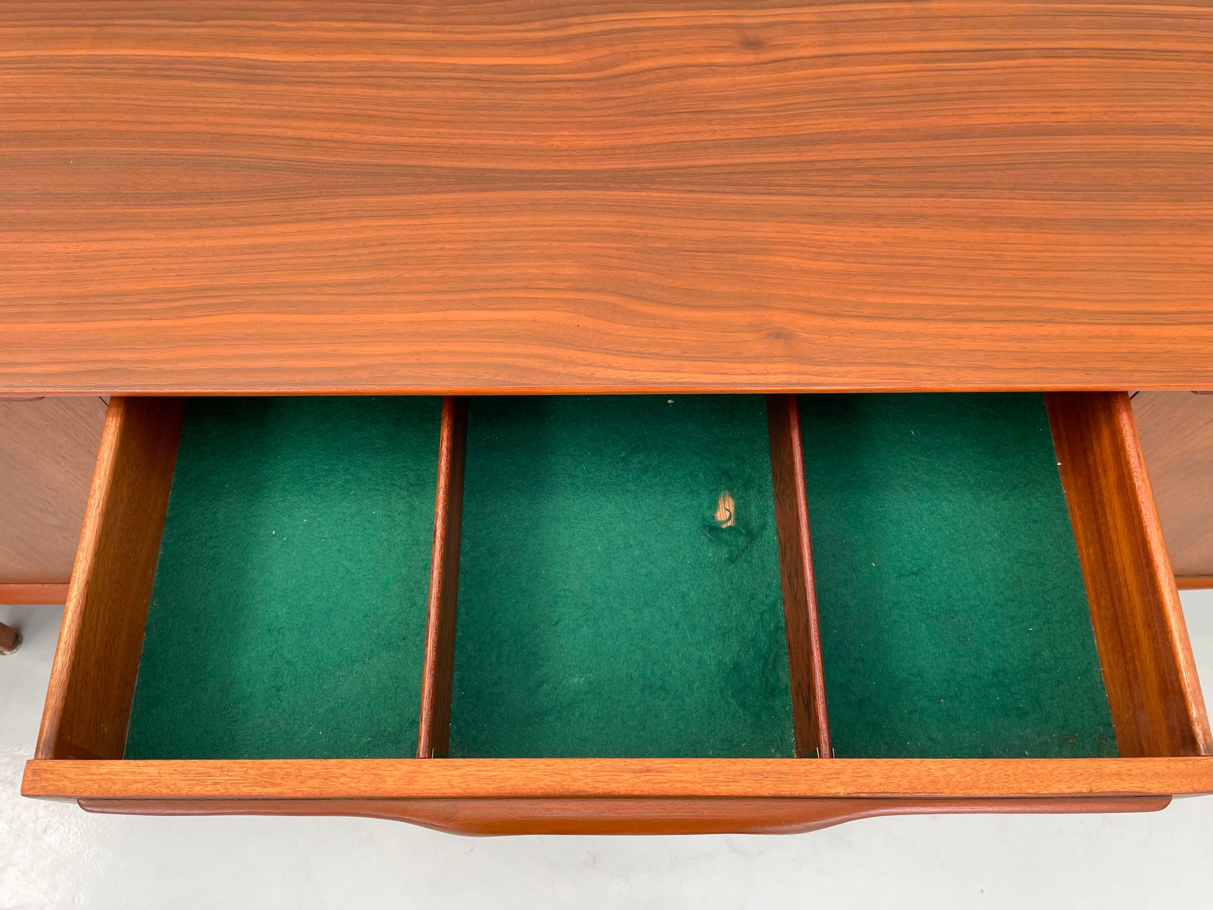 Enfilade Jentique vintage années 1960