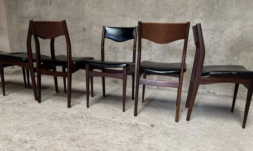 Series Set of 6 vintage Scandinavian rosewood chairs from the 1960s