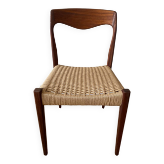 Scandinavian chair in teak and Danish rope