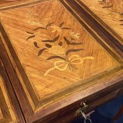 18th-century hairdresser with Louis XVI marquetry decoration.