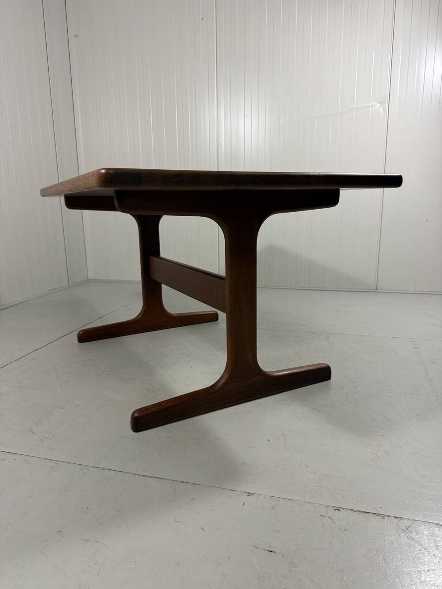 Table à manger en teck massif Danemark années 1970