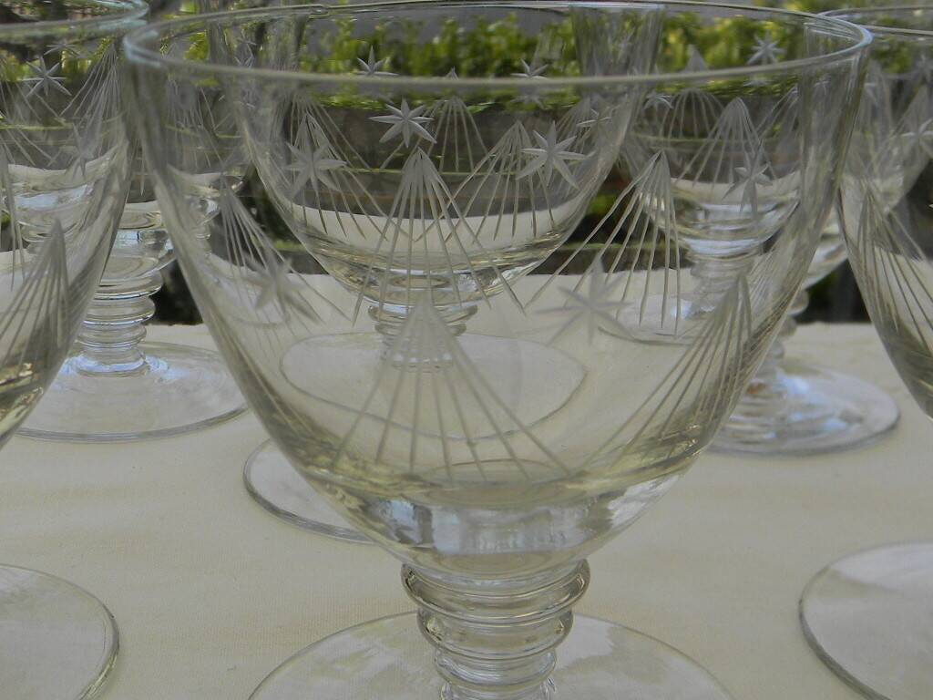 6 Art Deco engraved wine glasses, Meisenthal glassware