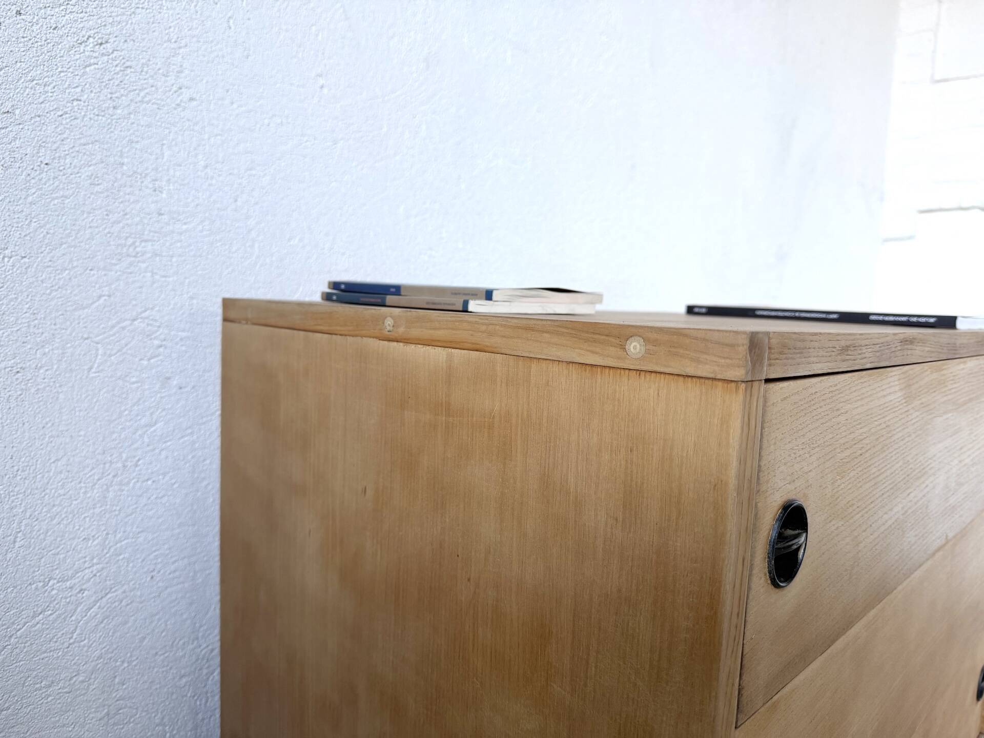 Three-drawer commode ARP — Minvielle, oak and lacquered metal, France, years