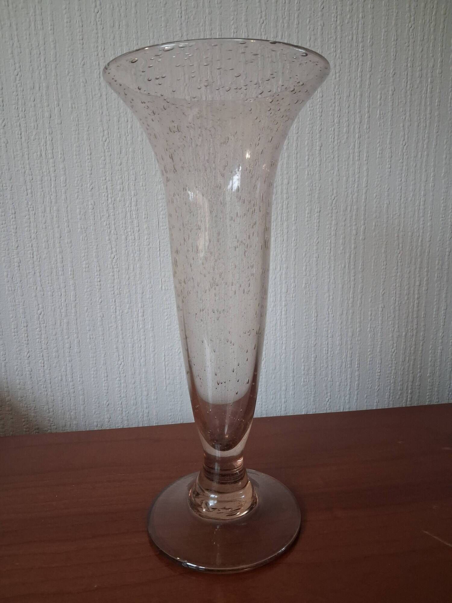 Biot vase