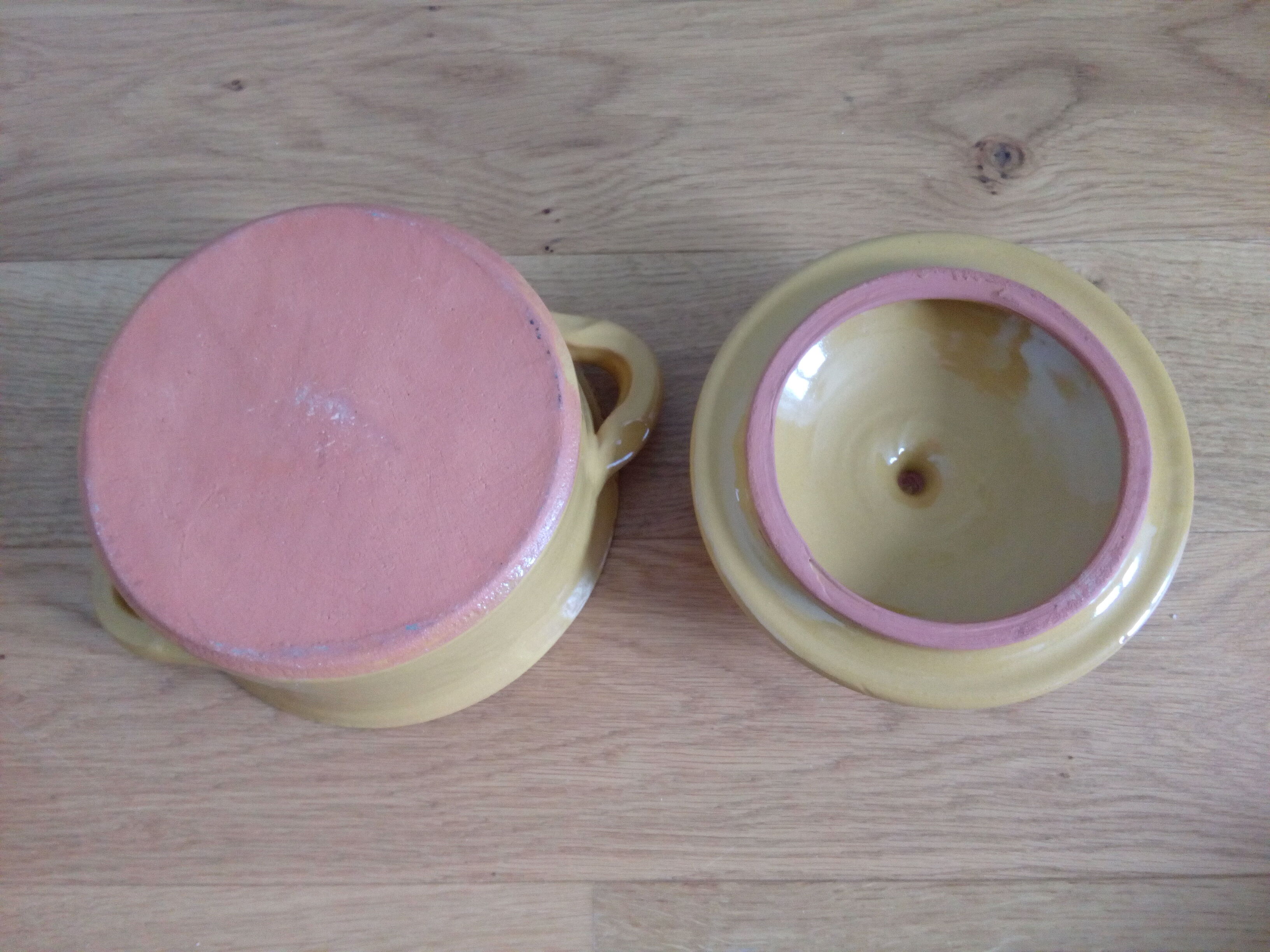 Pot with lid, ceramic soup maker enamelled with mustard yellow
