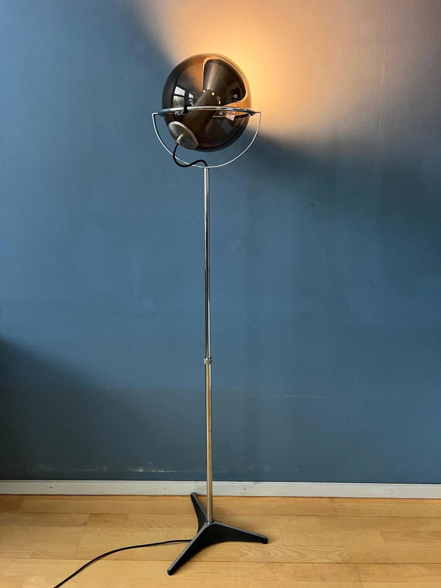Vintage Raak Space Age Globe Eyeball Floor Lamp by Frank Ligtelijn