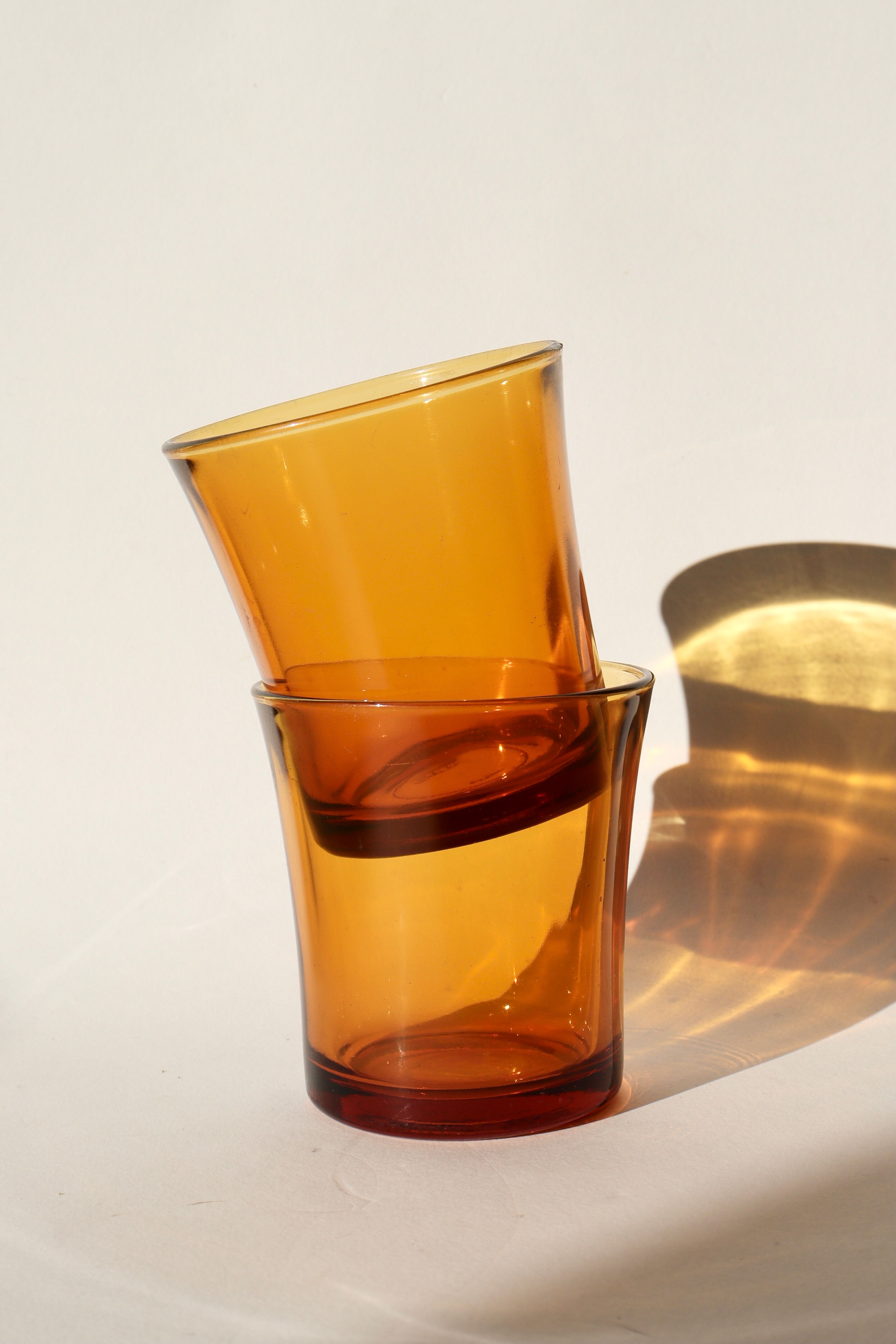 6 verres en verre ambré