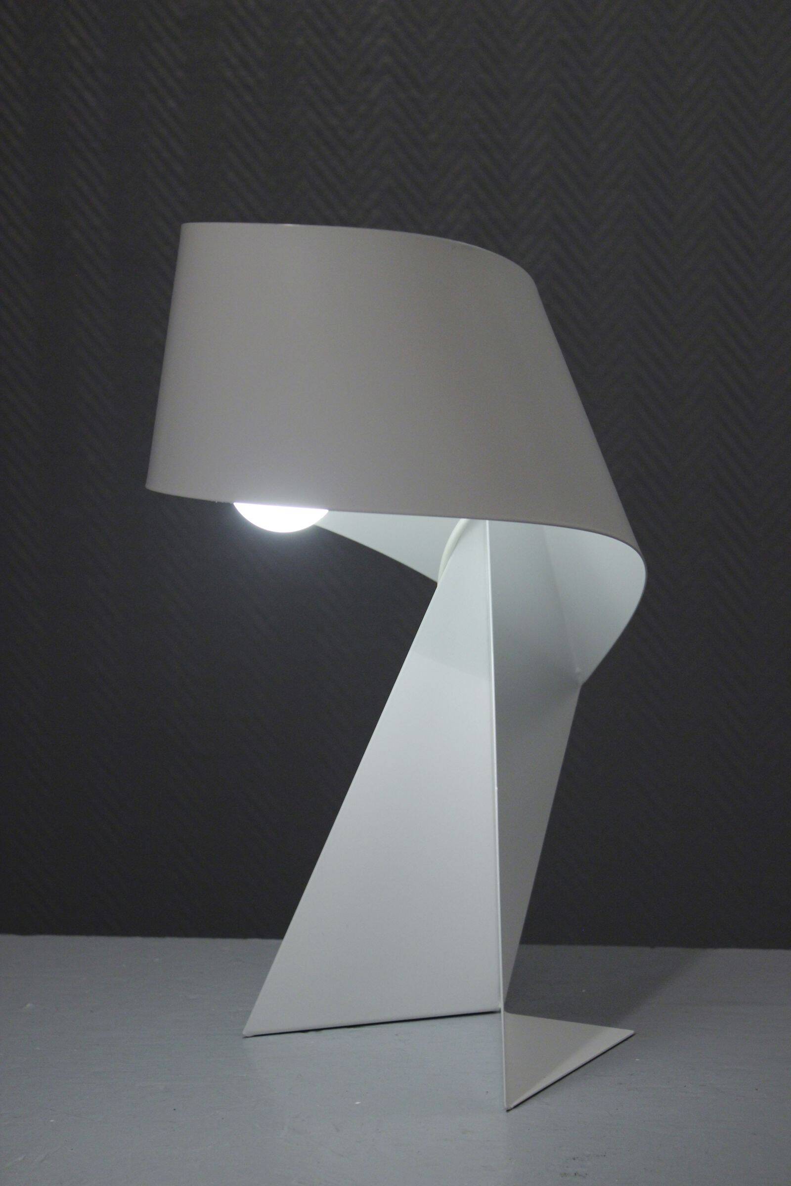 Vintage lamp "Ribbon" folded metal lacquered white design by Claire Norcross & Habi