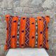 Magnifique coussin Kilim berbère vintage du Maroc