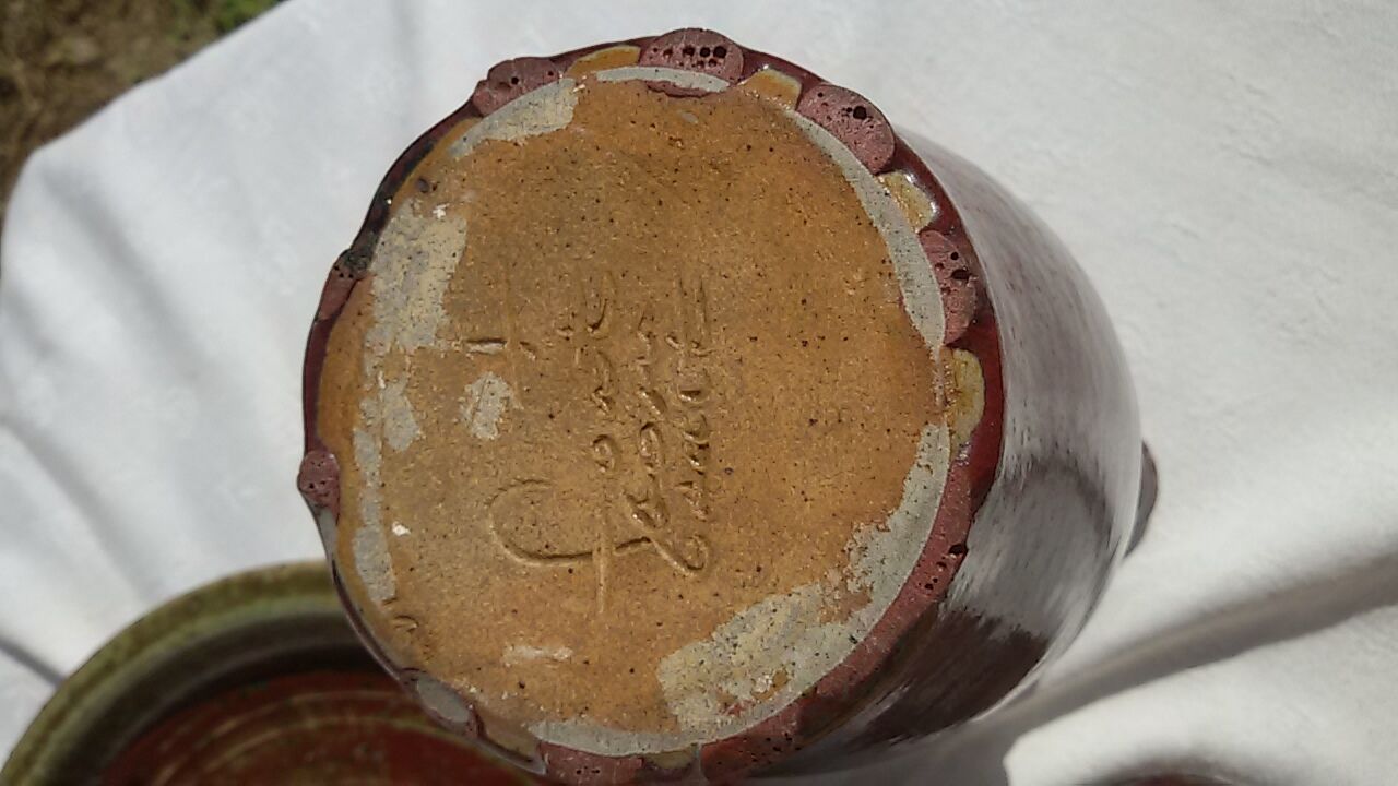 Set plate and pitchers in sandstone enamelled Boult